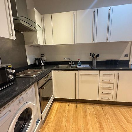 Comfortable - Cosy - Budget Studios In City Center London Eksteriør billede