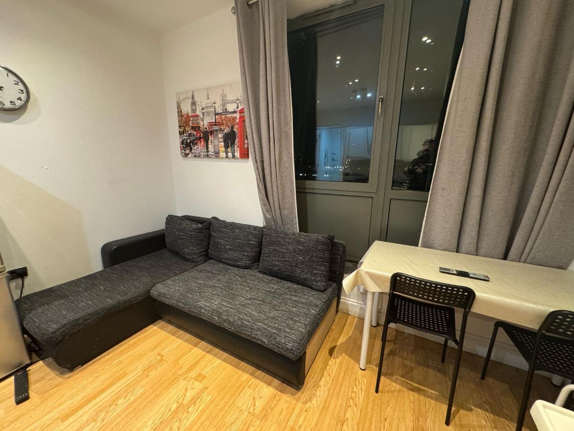 Comfortable - Cosy - Budget Studios In City Center London Eksteriør billede