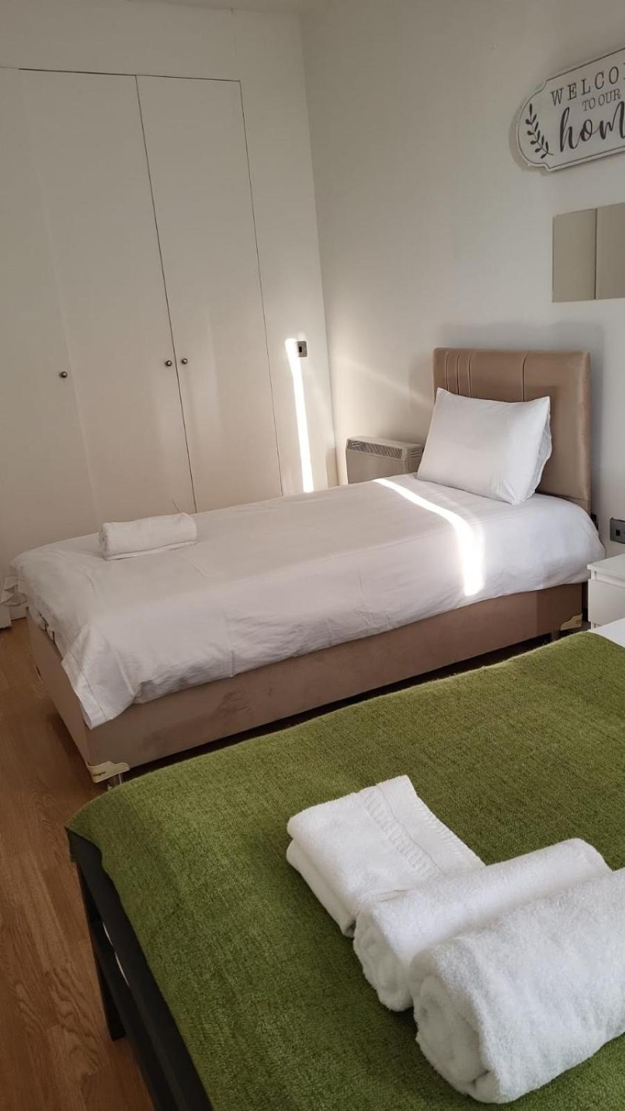Comfortable - Cosy - Budget Studios In City Center London Eksteriør billede