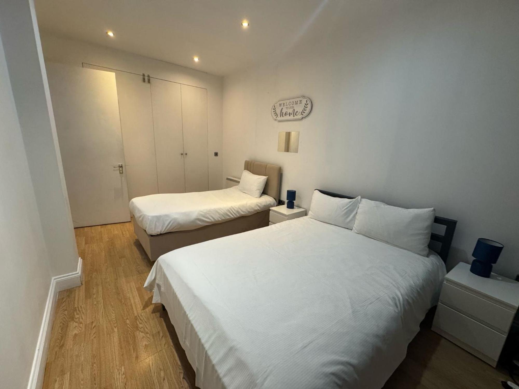 Comfortable - Cosy - Budget Studios In City Center London Eksteriør billede