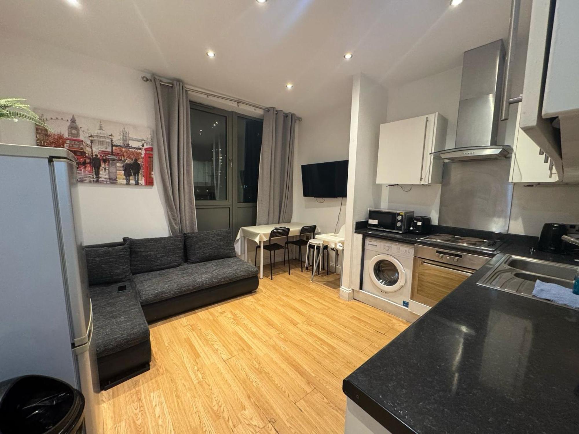 Comfortable - Cosy - Budget Studios In City Center London Eksteriør billede